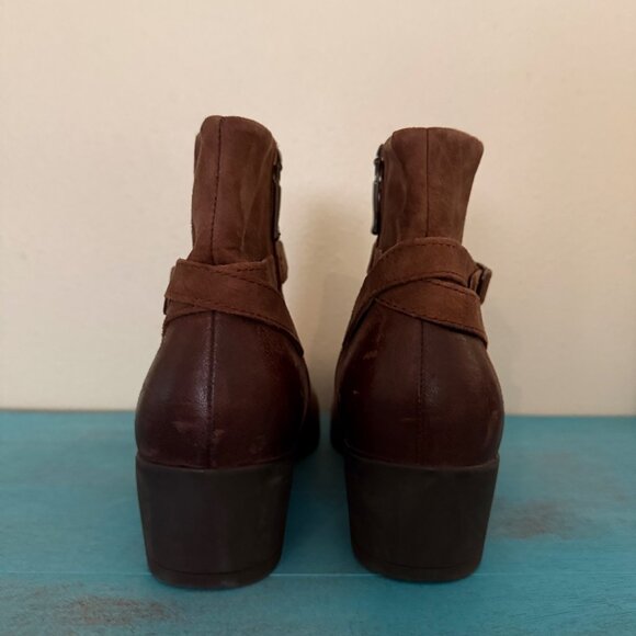 Dansko 'Cagney' Brown Leather/Suede Heeled Booties Sz 41 US 10.5-11 - Picture 5 of 9
